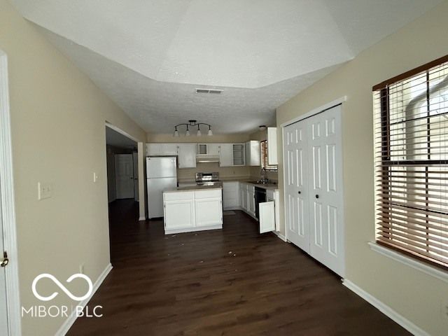 143 Tracy Ridge Boulevard, Whiteland, IN 46184