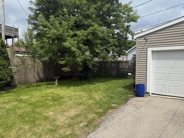 1934 S 84th STREET, West Allis, WI 53227