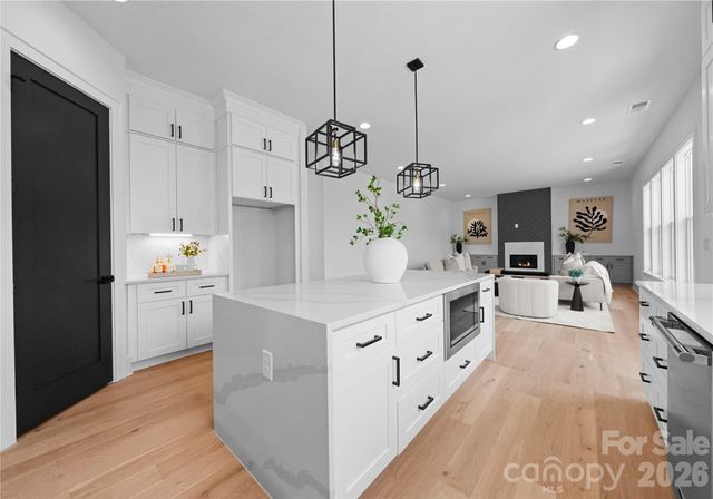 2013 South Street, Charlotte, NC 28208