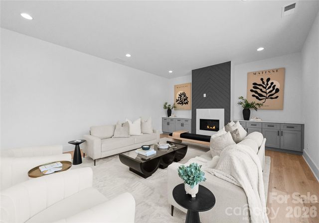 2013 South Street, Charlotte, NC 28208