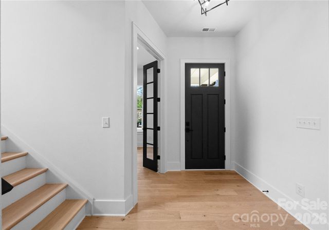 2013 South Street, Charlotte, NC 28208