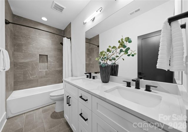 2013 South Street, Charlotte, NC 28208