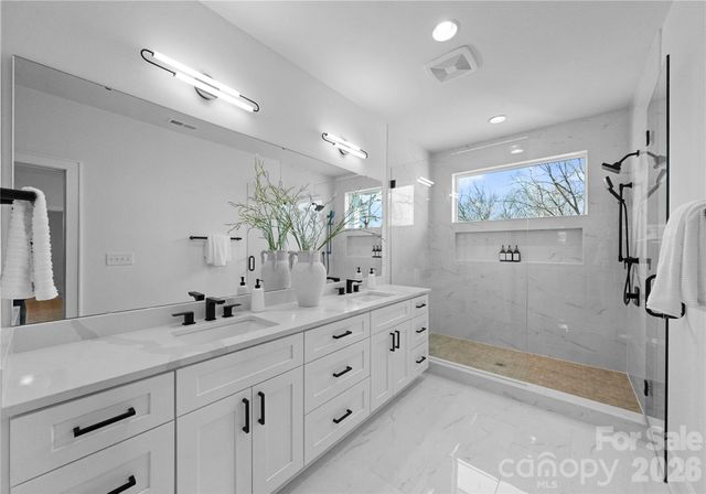 2013 South Street, Charlotte, NC 28208