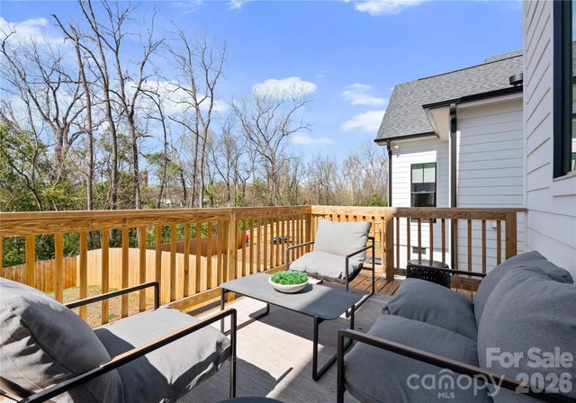 2013 South Street, Charlotte, NC 28208