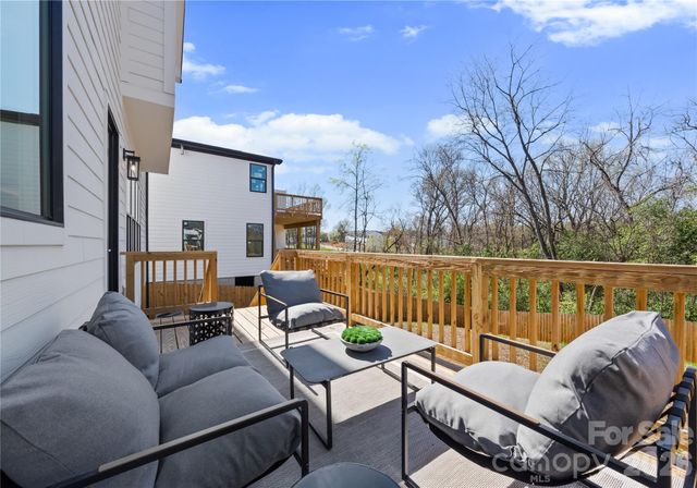 2013 South Street, Charlotte, NC 28208