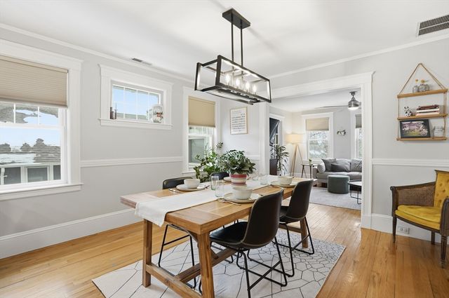 34 Bradford Rd 34, Watertown, MA 02472