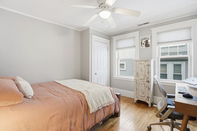 34 Bradford Rd 34, Watertown, MA 02472