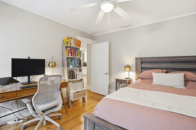 34 Bradford Rd 34, Watertown, MA 02472