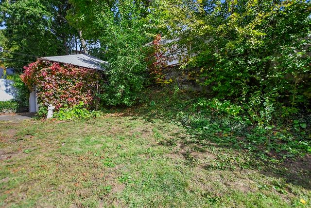 34 Bradford Rd 34, Watertown, MA 02472