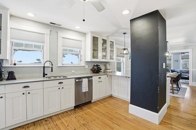 34 Bradford Rd 34, Watertown, MA 02472