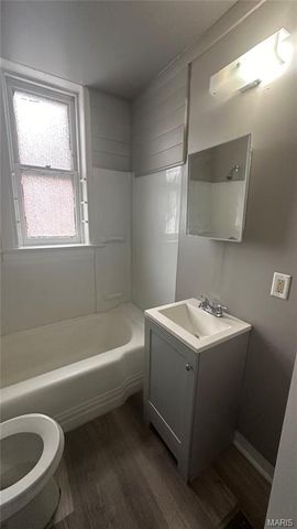 3135-3137 Chippewa St, St Louis, MO 63118