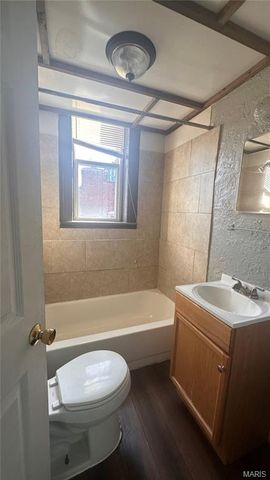 3135-3137 Chippewa St, St Louis, MO 63118