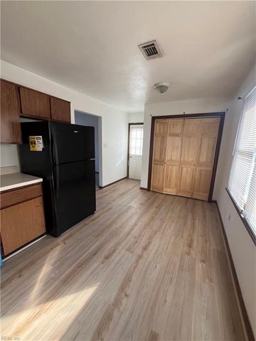 3220 Troy LN, Chesapeake, VA 23323