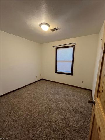 3220 Troy LN, Chesapeake, VA 23323