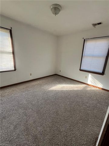 3220 Troy LN, Chesapeake, VA 23323