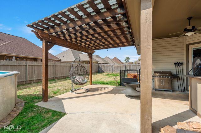 748 Fir Wood Lane, Haughton, LA 71037