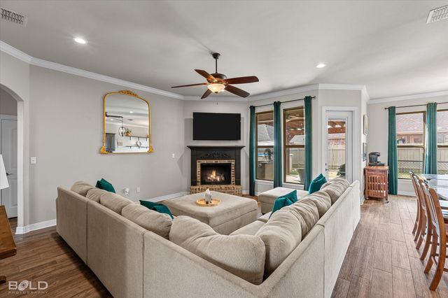 748 Fir Wood Lane, Haughton, LA 71037