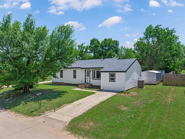 1025 Elmwood Drive, Guthrie, OK 73044