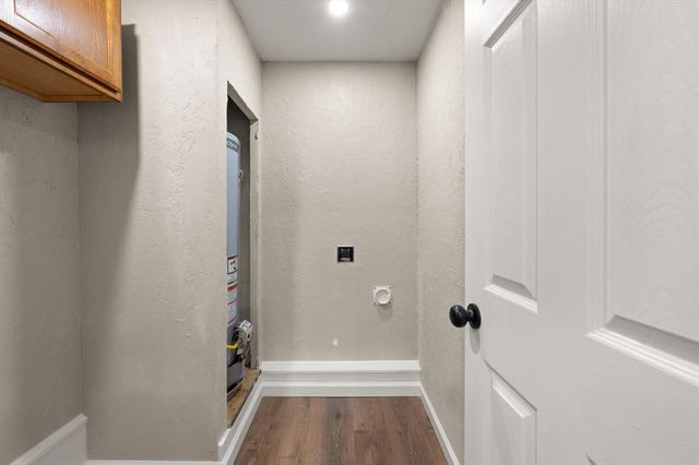 1025 Elmwood Drive, Guthrie, OK 73044