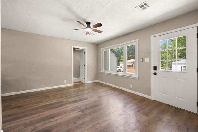 1025 Elmwood Drive, Guthrie, OK 73044