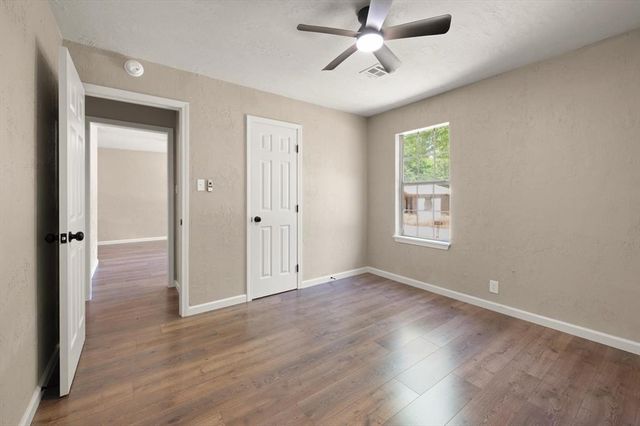 1025 Elmwood Drive, Guthrie, OK 73044