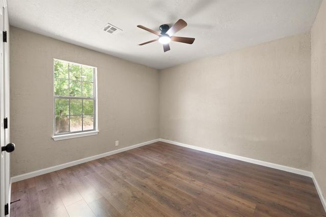 1025 Elmwood Drive, Guthrie, OK 73044