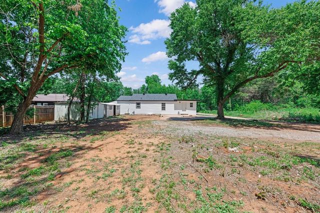 1025 Elmwood Drive, Guthrie, OK 73044