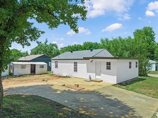 1025 Elmwood Drive, Guthrie, OK 73044