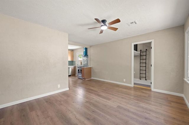 1025 Elmwood Drive, Guthrie, OK 73044