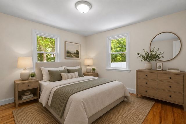 5 Grove St, Plainville, MA 02762
