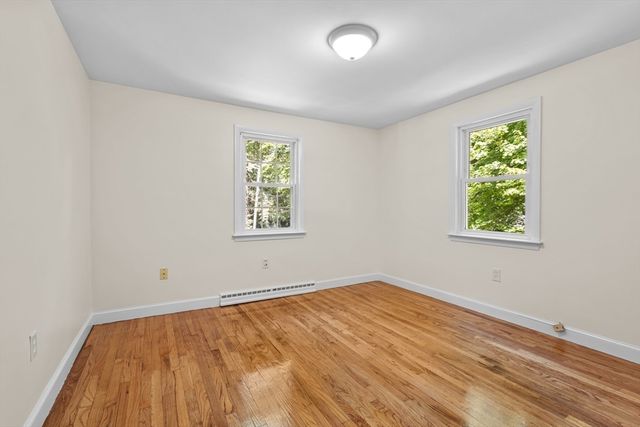 5 Grove St, Plainville, MA 02762