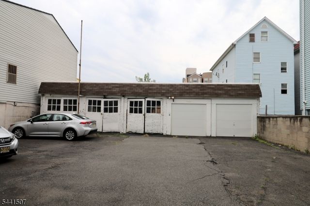 66 Chambers St, Newark City, NJ 07105