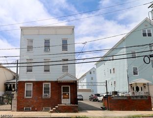 66 Chambers St, Newark City, NJ 07105