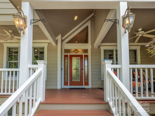 220 Amblewood Trail, Hendersonville, NC 28739