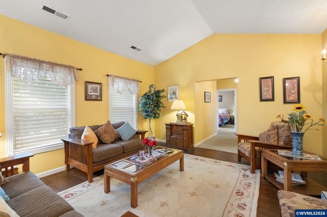 2210 Broadway St NW, Albany, OR 97321