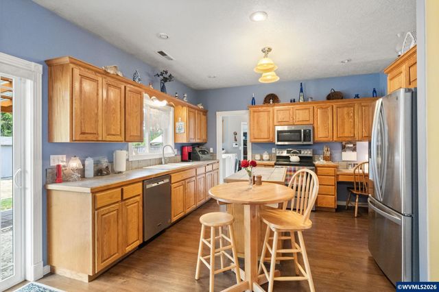 2210 Broadway St NW, Albany, OR 97321