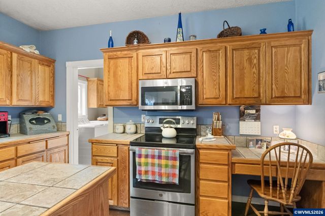2210 Broadway St NW, Albany, OR 97321