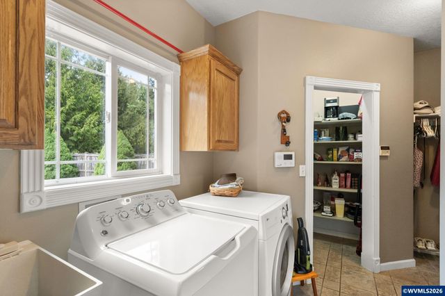 2210 Broadway St NW, Albany, OR 97321