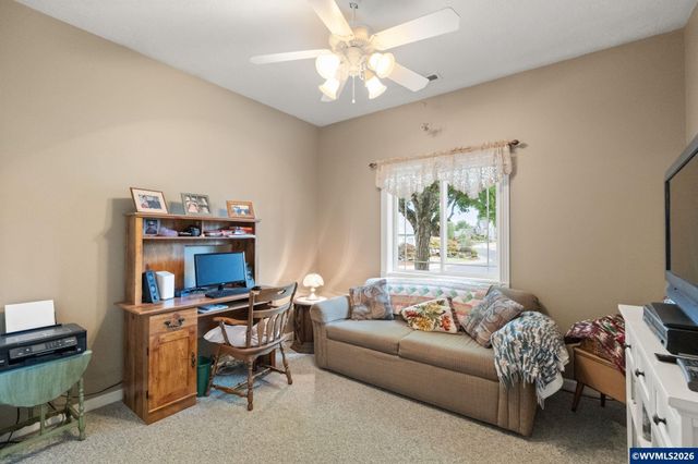 2210 Broadway St NW, Albany, OR 97321