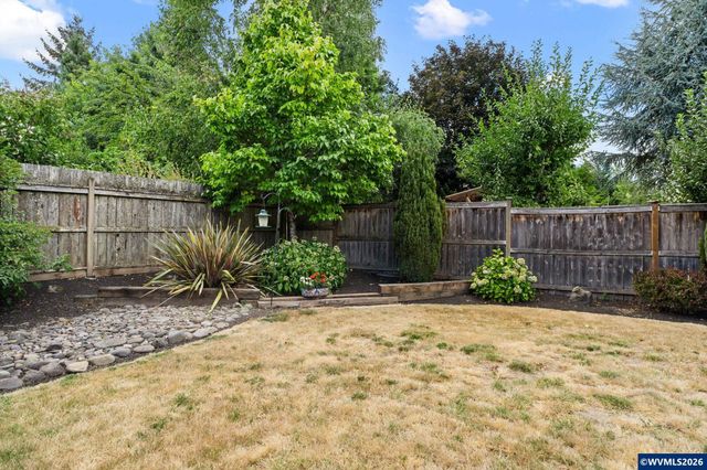 2210 Broadway St NW, Albany, OR 97321