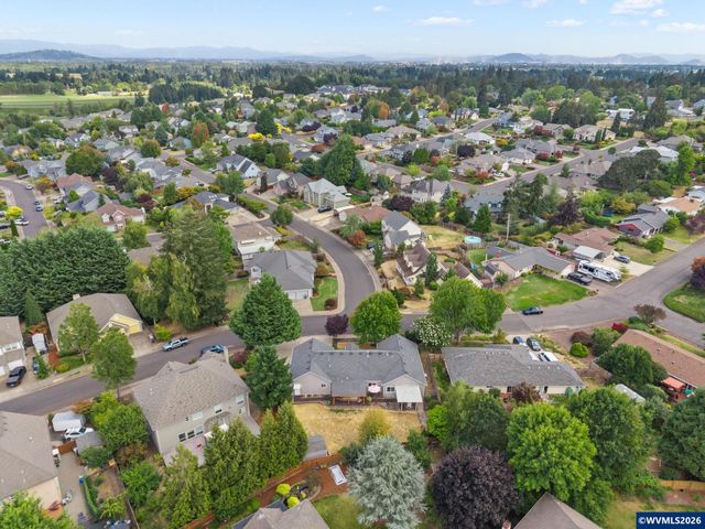 2210 Broadway St NW, Albany, OR 97321