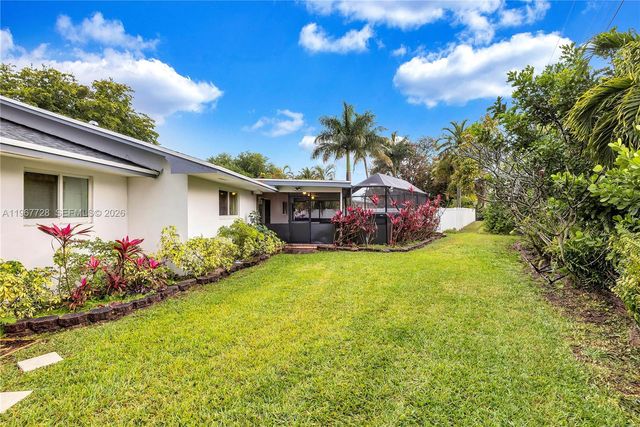 3211 Calle Largo Drive, Hollywood, FL 33021