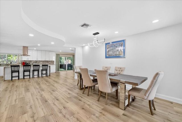 3211 Calle Largo Drive, Hollywood, FL 33021
