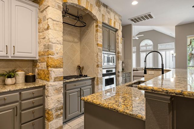 10804 Ariock LN, Austin, TX 78739