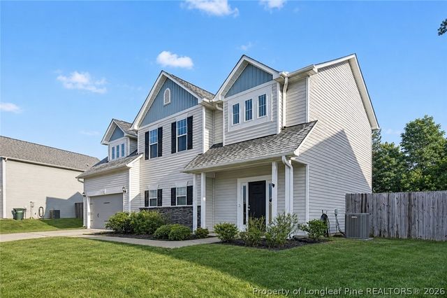 143 Ledgerbrook Lane, Raeford, NC 28376