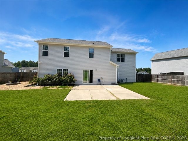143 Ledgerbrook Lane, Raeford, NC 28376