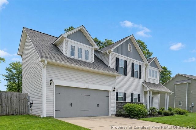 143 Ledgerbrook Lane, Raeford, NC 28376