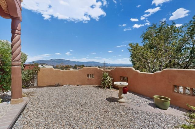 841 11th Avenue SE, Rio Rancho, NM 87124