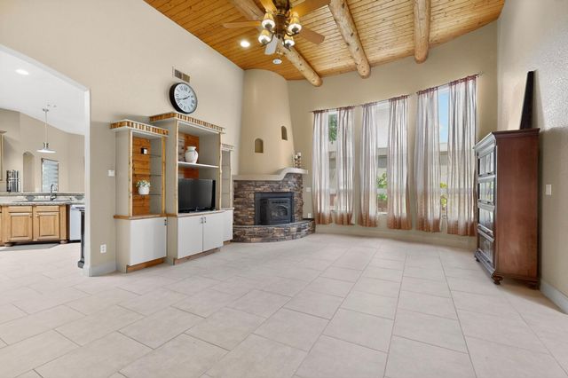 841 11th Avenue SE, Rio Rancho, NM 87124