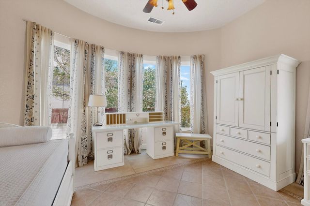 841 11th Avenue SE, Rio Rancho, NM 87124